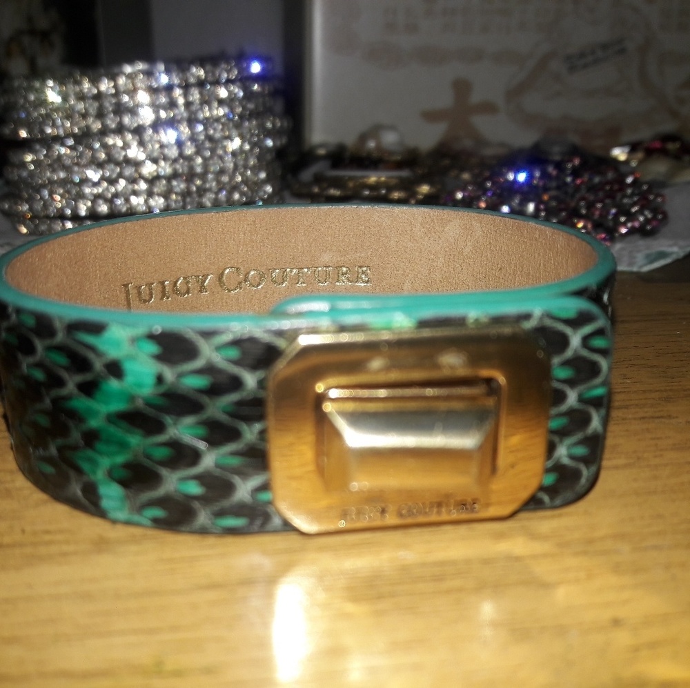 Bracelet